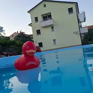  Apartment Fantasea